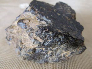 石鐵隕石的私人收購價(jià)值探析——兼談西安藝術(shù)品與收藏品市場的獨(dú)特生態(tài)